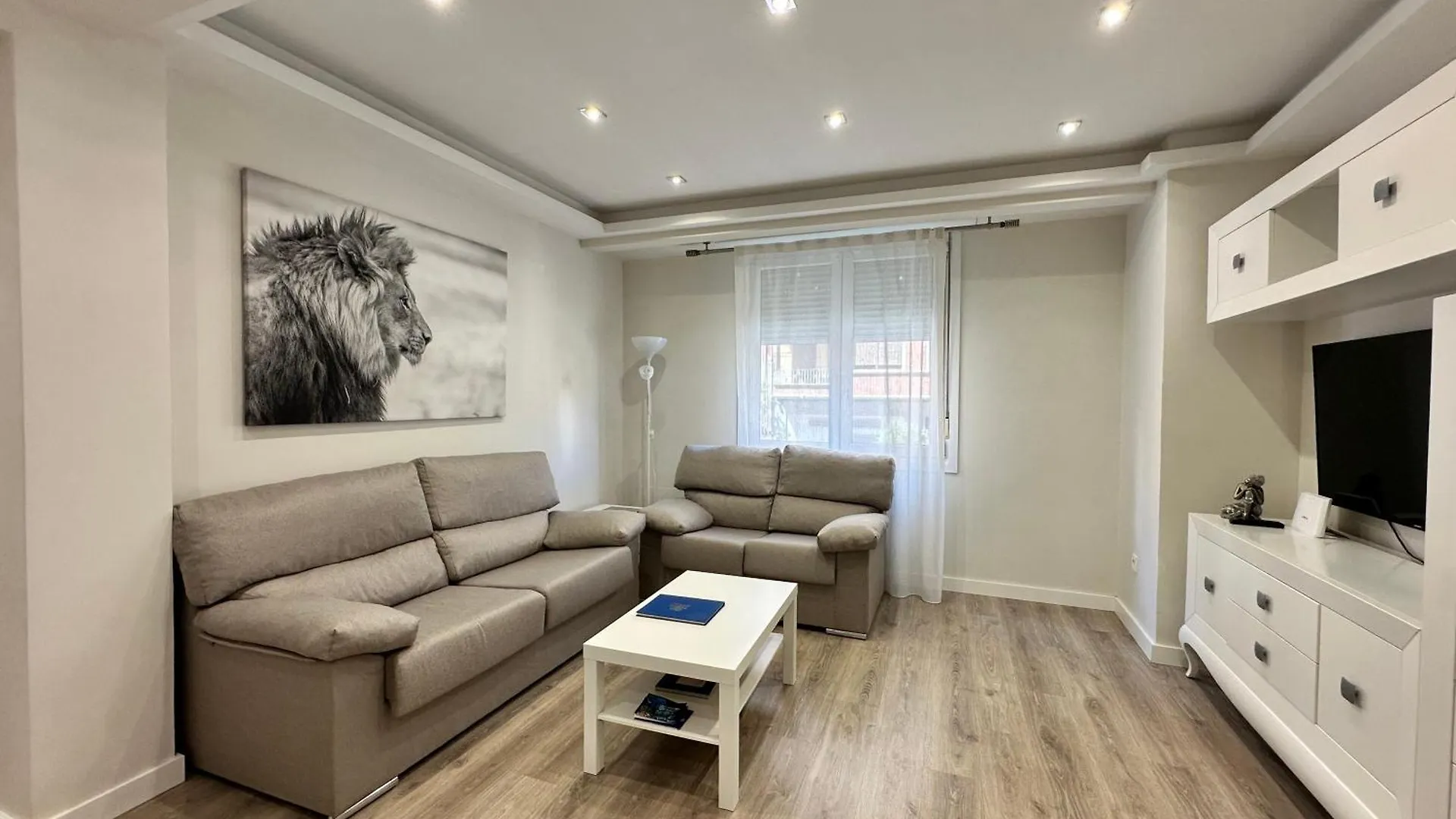 Encantador Apartamento En El Centro De Bilbao